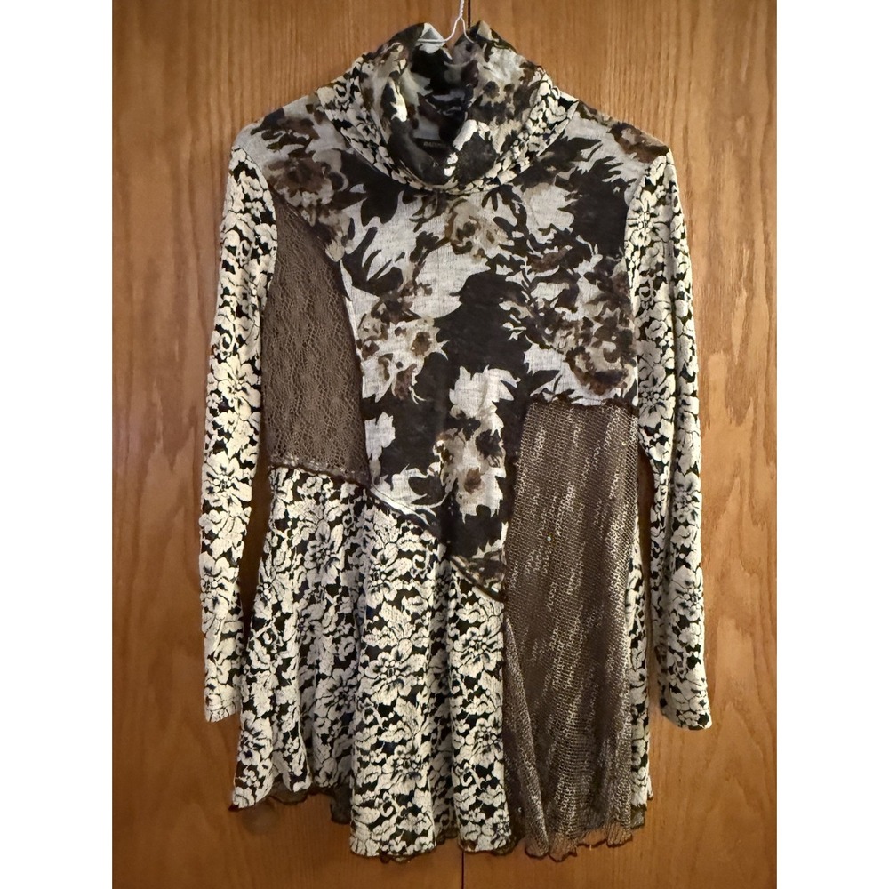 Radzoli Cowl Neck Tunic Sz M Lace Trim Artsy Abstract Boho Art To Wear Layered